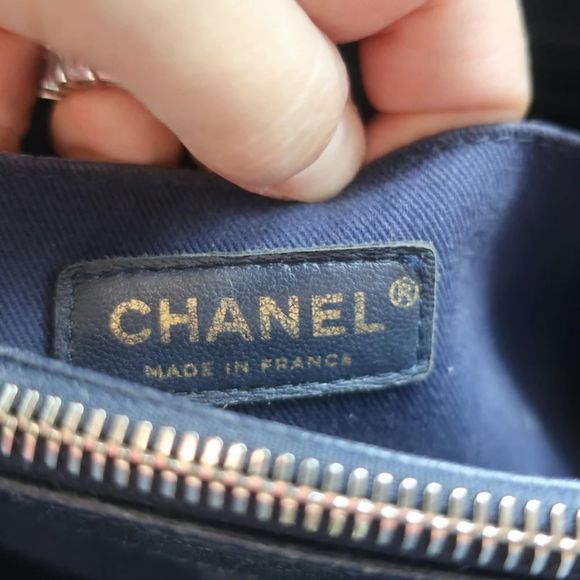 Chanel 17C Neo Executive Small Shopper Tote Navy Leather Shoulder Bag - Picture 11 of 12